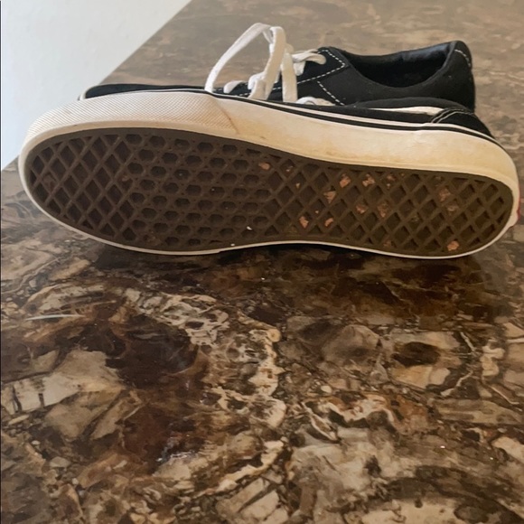 Vans - Picture 2 of 3